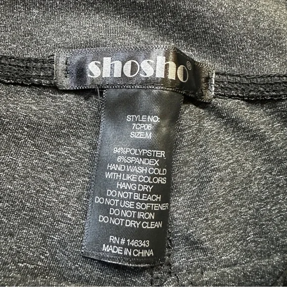 NWT Shosho Active Charcoal Grey Capri Leggings Crisscross M - Picture 8 of 8